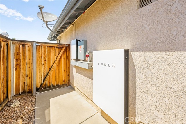 2755 Cambridge Avenue, Hemet CA: https://media.crmls.org/medias/d19febdc-0499-4d65-9f5f-6447e96bb974.jpg