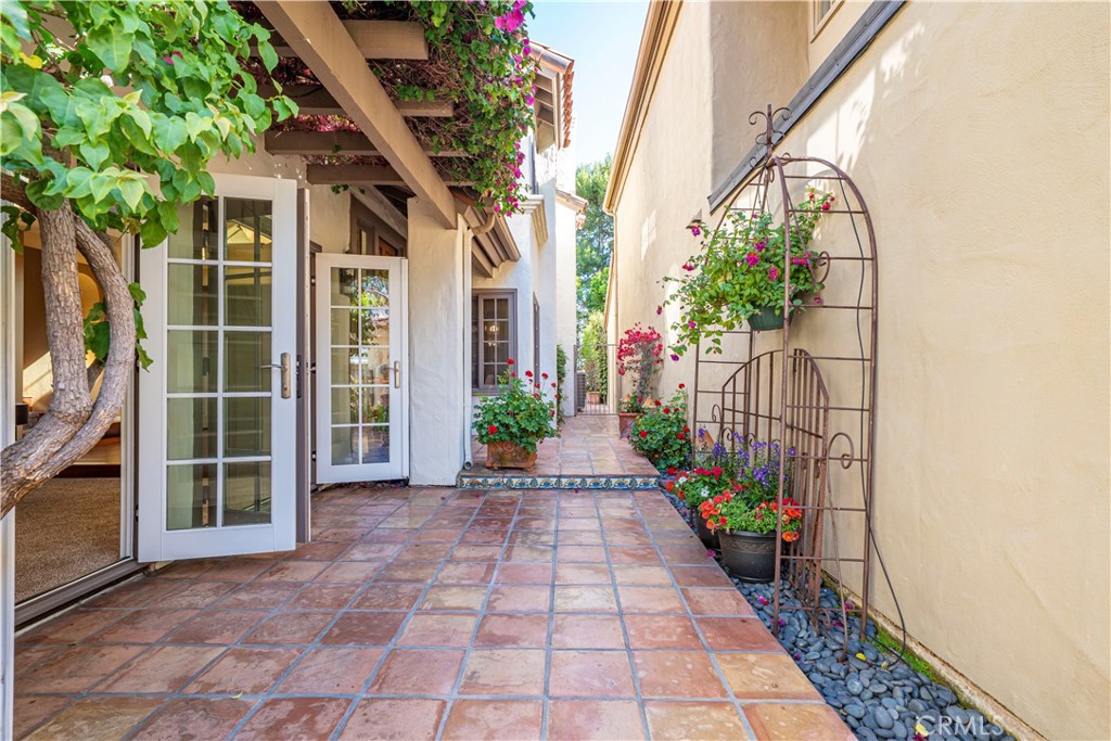 5620 La Paz Street