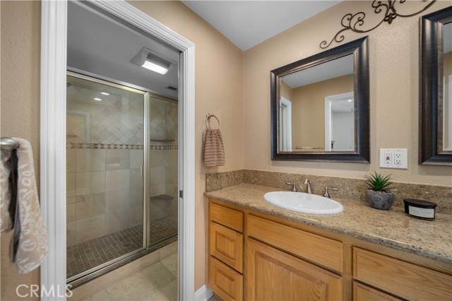 Detail Gallery Image 15 of 19 For 27930 Carnegie Ave, Saugus,  CA 91350 - 3 Beds | 2 Baths