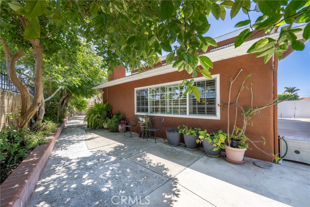 9909 Merced River Avenue, Fountain Valley CA: https://media.crmls.org/medias/d1a23de6-4eeb-463a-8e43-8a6046fd2aa0.jpg