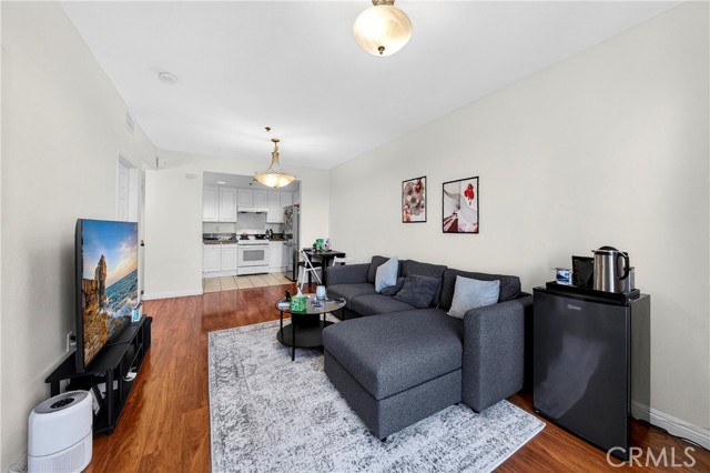 Detail Gallery Image 10 of 17 For 580 W Main St #220,  Alhambra,  CA 91801 - 2 Beds | 2 Baths