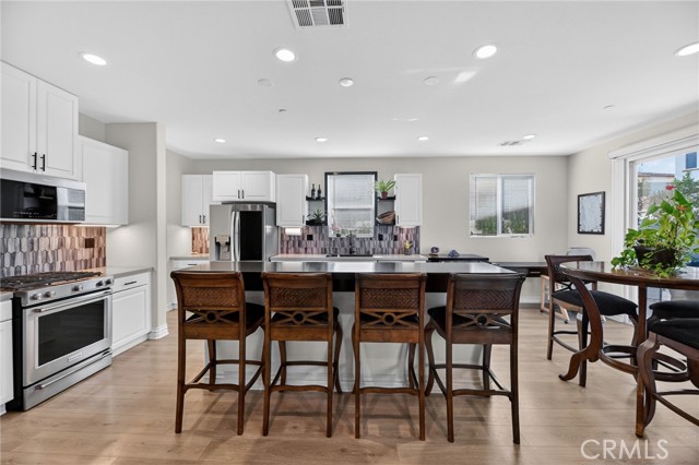 Detail Gallery Image 13 of 75 For 36275 Firelight, Wildomar,  CA 92595 - 5 Beds | 3 Baths