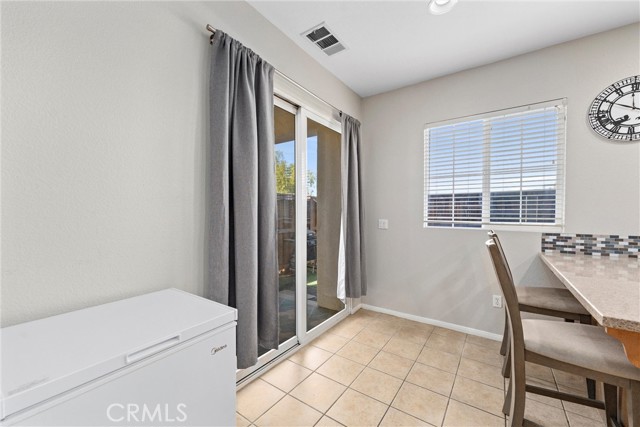 Detail Gallery Image 14 of 34 For 15415 Park Point Ave #102,  Lake Elsinore,  CA 92532 - 3 Beds | 2 Baths