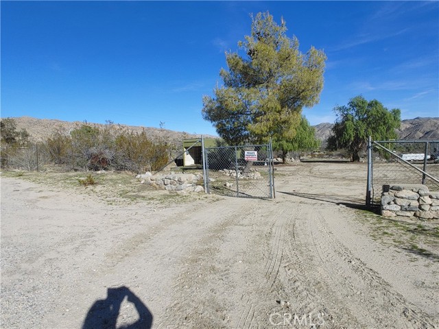 Detail Gallery Image 5 of 27 For 9313 Polaris, Morongo Valley,  CA 92256 - 2 Beds | 2 Baths