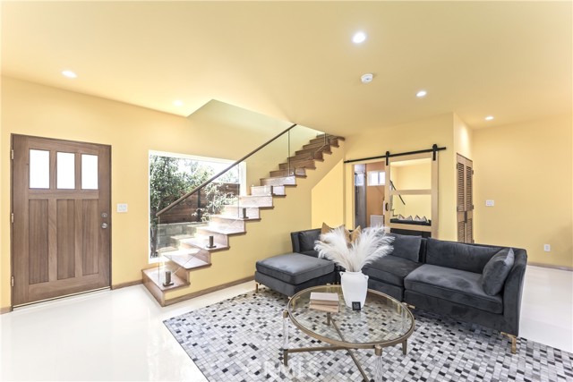 5606 White Oaks Avenue, Encino CA: https://media.crmls.org/medias/d1a4a6c0-fd65-4871-a8c2-e38a38b3ed44.jpg