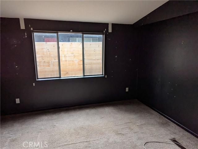Detail Gallery Image 12 of 15 For 443 Holmes Ln, Sugarloaf,  CA 92386 - 3 Beds | 2 Baths