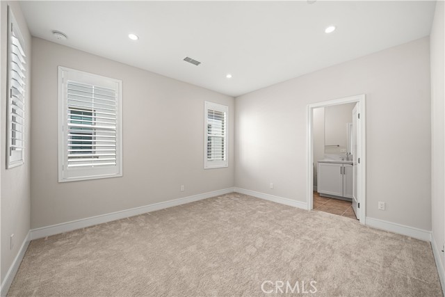 146 Tomahawk, Irvine CA: https://media.crmls.org/medias/d1a5bcdb-d6b3-4792-ad72-921ad669221a.jpg