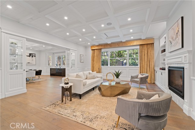17528 Jayden Lane, Encino CA: https://media.crmls.org/medias/d1a65984-7a1d-4aa6-b21a-e8d737459020.jpg