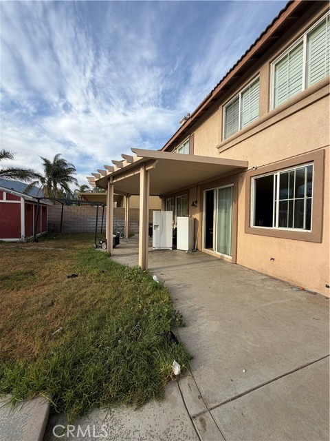 Detail Gallery Image 4 of 6 For 5764 Riverwood, Fontana,  CA 92336 - 5 Beds | 3/1 Baths