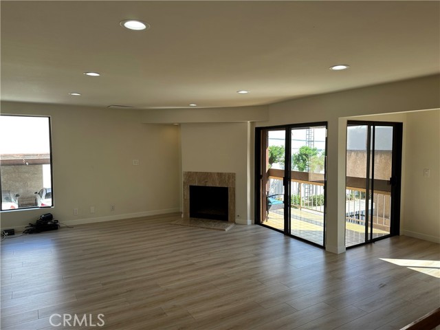 424 North Kenwood Street, 5 photo 2