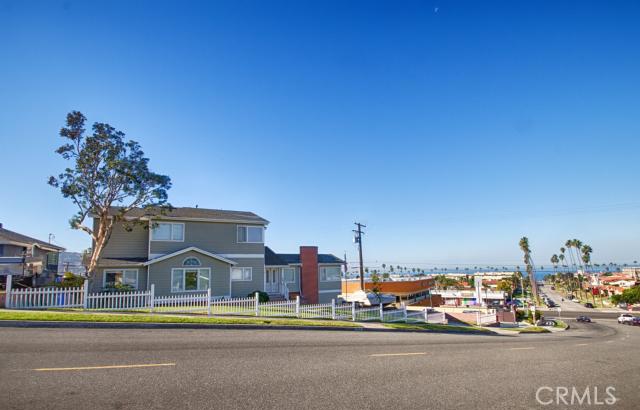 304 Avenue E, Redondo Beach, California 90277, 6 Bedrooms Bedrooms, ,4 BathroomsBathrooms,Residential,Sold,Avenue E,SB13009871