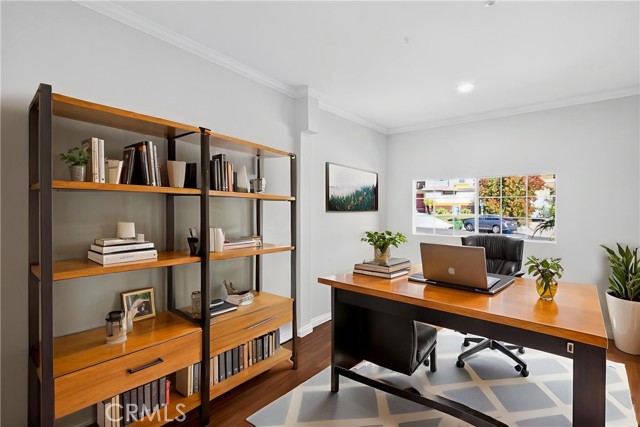 Detail Gallery Image 6 of 42 For 10658 Chiquita St, Studio City,  CA 91602 - 3 Beds | 2/1 Baths