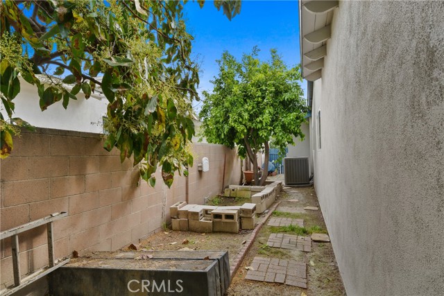 Detail Gallery Image 37 of 37 For 801 S Roanne, Anaheim,  CA 92804 - 4 Beds | 2 Baths