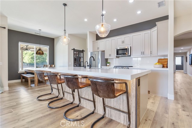 1613 Via Flora, Paso Robles CA: https://media.crmls.org/medias/d1a8af34-e172-4aec-9165-276029dcf7bc.jpg