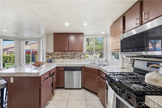 Detail Gallery Image 19 of 54 For 5361 Karling Pl, Palmdale,  CA 93552 - 4 Beds | 3 Baths