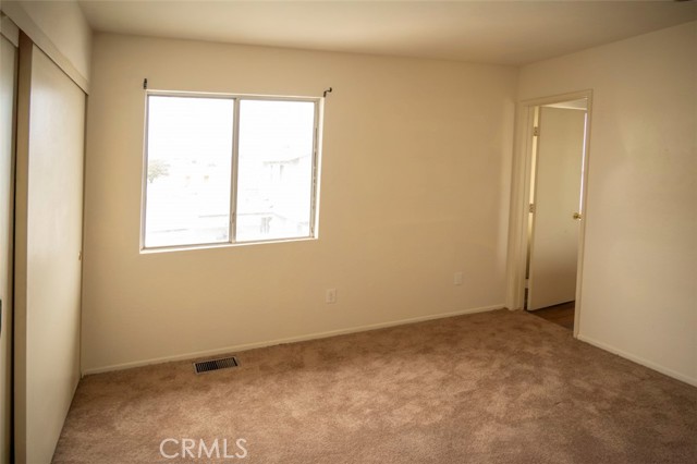 Detail Gallery Image 12 of 14 For 15744 Bear Valley Rd #8,  Victorville,  CA 92395 - 2 Beds | 2/1 Baths