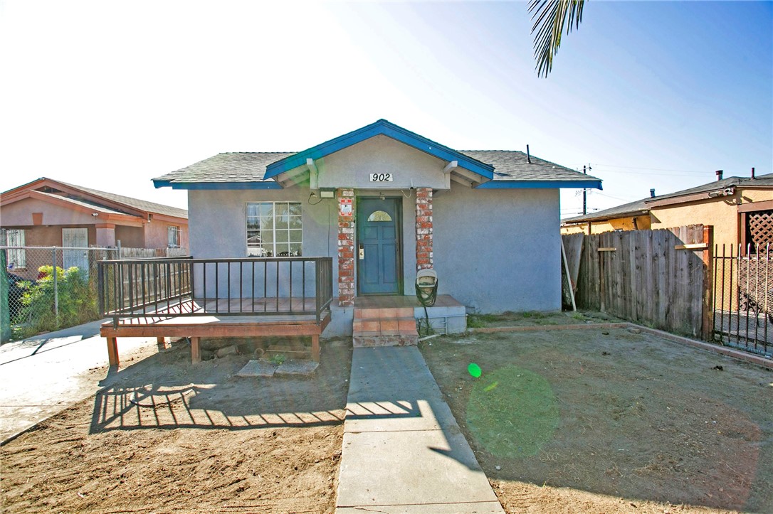 Detail Gallery Image 1 of 21 For 902 W 132nd St, Compton,  CA 90222 - 4 Beds | 2/1 Baths