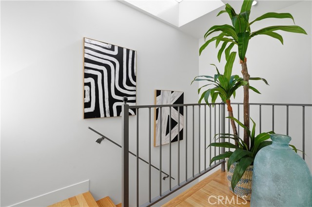 Image 8 of 26 For 2364 Duane Street 5