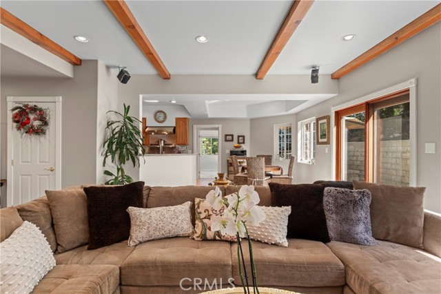 197 Massive Road, Blue Jay CA: https://media.crmls.org/medias/d1a9f27a-6a50-45b3-b071-a9b8f7db14fd.jpg