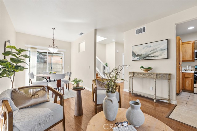 Detail Gallery Image 11 of 39 For 7050 Dinwiddie, Downey,  CA 90241 - 3 Beds | 3 Baths