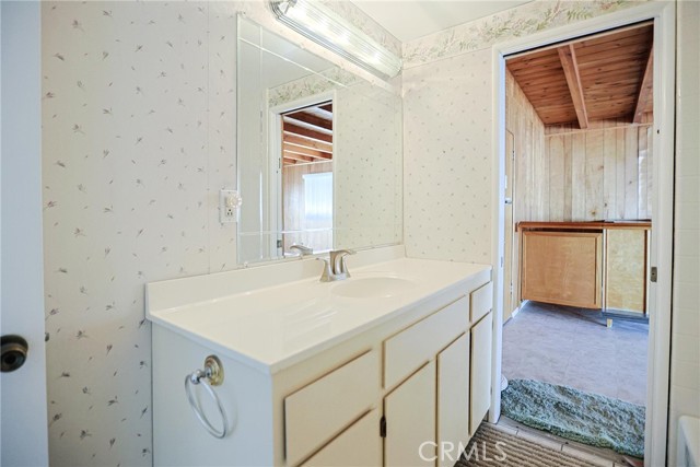 Detail Gallery Image 32 of 40 For 1328 W 214th St, Torrance,  CA 90501 - 4 Beds | 2 Baths