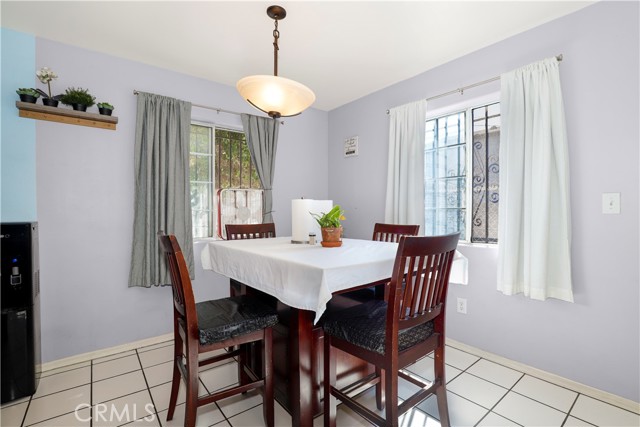 854 E 87th Place, Los Angeles CA: https://media.crmls.org/medias/d1ad8759-d614-4db5-bf28-eb8ccbaaf705.jpg