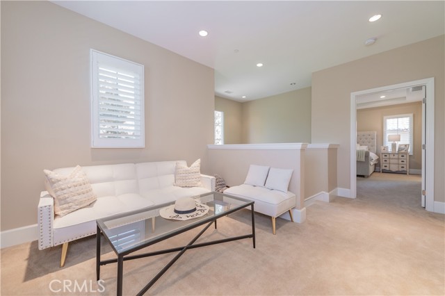 51 Thoroughbred, Irvine CA: https://media.crmls.org/medias/d1add2a5-ecc0-4513-b459-dbc186dc8568.jpg