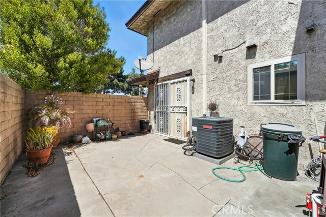 11702 Lakewood Boulevard, Downey CA: https://media.crmls.org/medias/d1adf0cf-b058-44c6-9d6f-a78cd51b5089.jpg