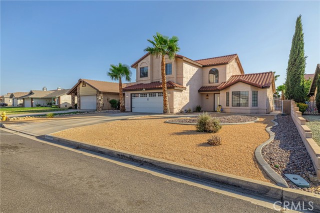 13290 Riverview Drive, Victorville CA: https://media.crmls.org/medias/d1ae0e5d-4f0f-4cc8-b91c-106895797b02.jpg
