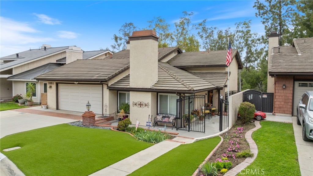 1081 Oak Canyon Way