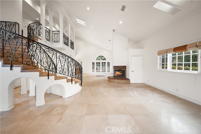 Detail Gallery Image 2 of 26 For 28510 W Driver Ave, Agoura Hills,  CA 91301 - 5 Beds | 4 Baths