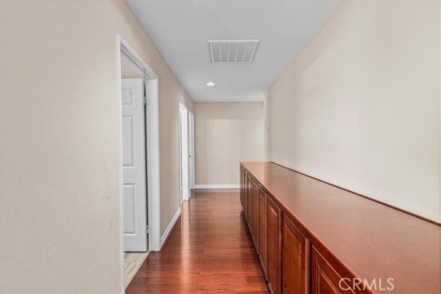 Detail Gallery Image 17 of 28 For 27109 Woodglen Ln, Moreno Valley,  CA 92555 - 4 Beds | 3 Baths