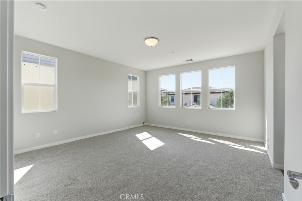 MLS #OC25234656 image #24