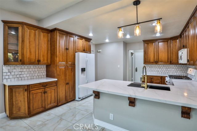 Detail Gallery Image 22 of 75 For 176 Calle Renata, San Dimas,  CA 91773 - 4 Beds | 2/1 Baths