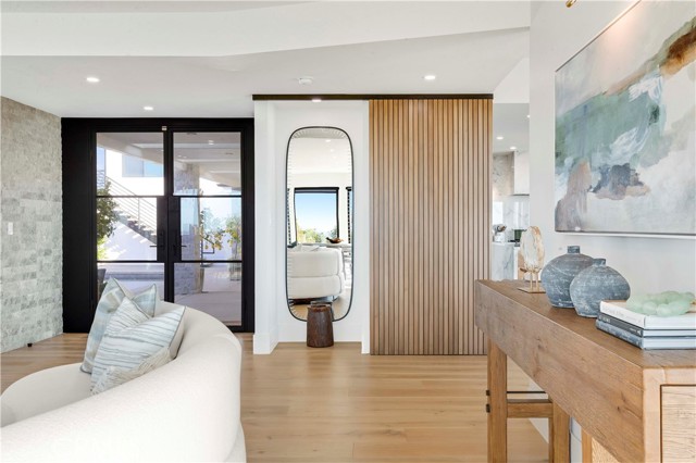 Detail Gallery Image 22 of 75 For 2720 Pebble, Corona Del Mar,  CA 92625 - 5 Beds | 4/1 Baths