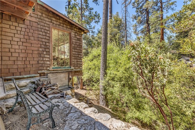 25405 Point Of Rocks Drive, Idyllwild CA: https://media.crmls.org/medias/d1b33ebe-a740-46b9-b281-28a851147b22.jpg