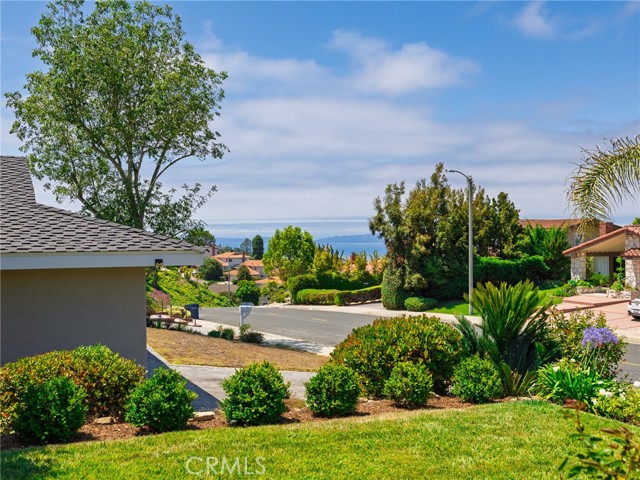 Detail Gallery Image 6 of 61 For 28422 Seamount Dr, Rancho Palos Verdes,  CA 90275 - 5 Beds | 3 Baths
