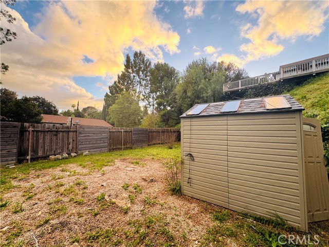 Detail Gallery Image 38 of 44 For 11905 Paso Robles, Granada Hills,  CA 91344 - 4 Beds | 3 Baths