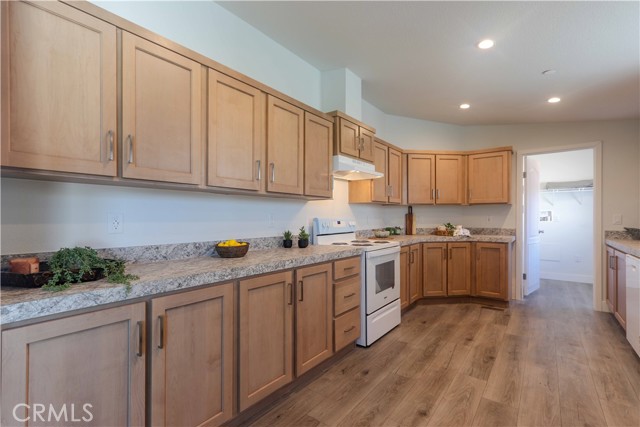 Detail Gallery Image 11 of 22 For 17457 Ranspot, Lake Elsinore,  CA 92530 - 3 Beds | 2 Baths