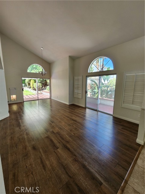 950 La Palma Circle, Corona CA: https://media.crmls.org/medias/d1b461c7-4acc-4fe3-b31a-41df97bea9e5.jpg