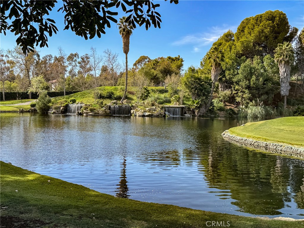 https://media.crmls.org/medias/d1b4cff5-4b79-420b-a1cc-c5d21a29adb1.jpg?preset=X-Large