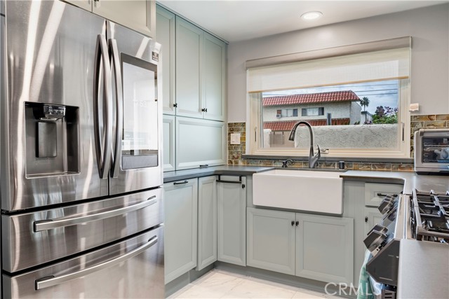 Detail Gallery Image 13 of 31 For 25900 Oak St #102,  Lomita,  CA 90717 - 3 Beds | 2 Baths