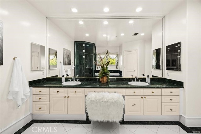 515 W Le Roy Avenue, Arcadia CA: https://media.crmls.org/medias/d1b4ddf8-ca70-4a83-b8da-25c821e8a92f.jpg