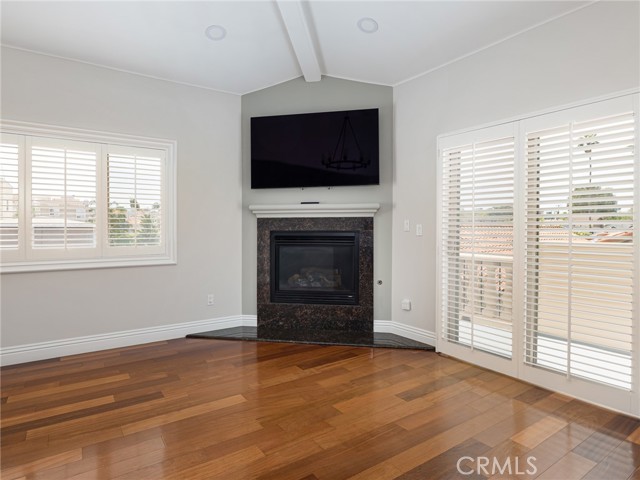 229 N Juanita Avenue, Redondo Beach CA: https://media.crmls.org/medias/d1b56a27-b8fd-4553-92a8-4361fa4b6298.jpg