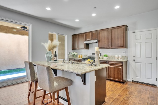 7265 Enclave Drive, Eastvale CA: https://media.crmls.org/medias/d1b57529-4816-4e1d-91e2-d4d82ed01e01.jpg