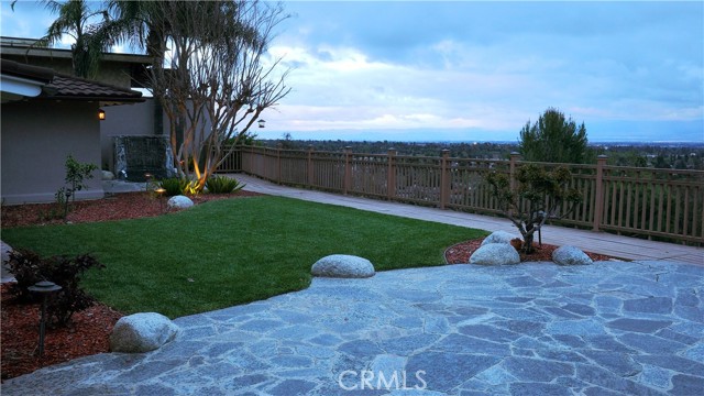 854 Guanajuato Drive, Claremont CA: https://media.crmls.org/medias/d1b5c54a-19bb-45ce-a5da-4b93a892940c.jpg