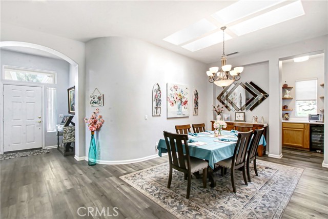 Detail Gallery Image 5 of 49 For 9192 Reserve Dr, Corona,  CA 92883 - 3 Beds | 2 Baths