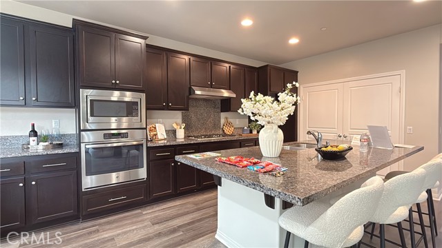 7833 Wild Rye Street, Chino CA: https://media.crmls.org/medias/d1b65658-bc5b-4795-bfc1-43199ab1d10b.jpg