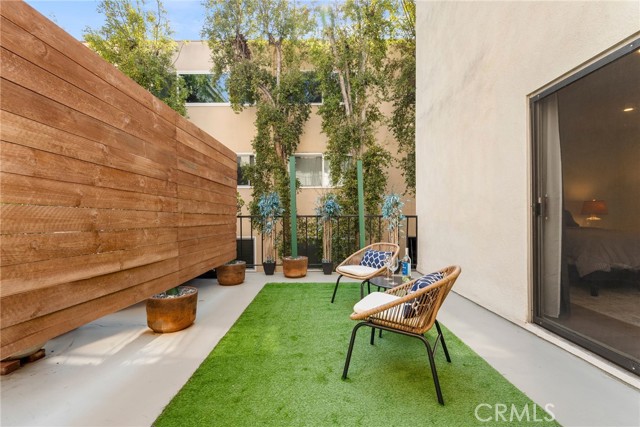 Detail Gallery Image 21 of 24 For 1045 N Kings Rd #107,  West Hollywood,  CA 90069 - 2 Beds | 2 Baths
