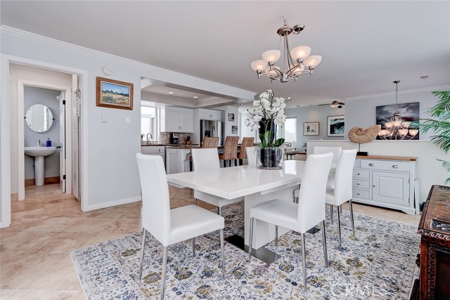 469 27th Street, Manhattan Beach, California 90266, 3 Bedrooms Bedrooms, ,3 BathroomsBathrooms,Residential,Sold,27th,SB22088434